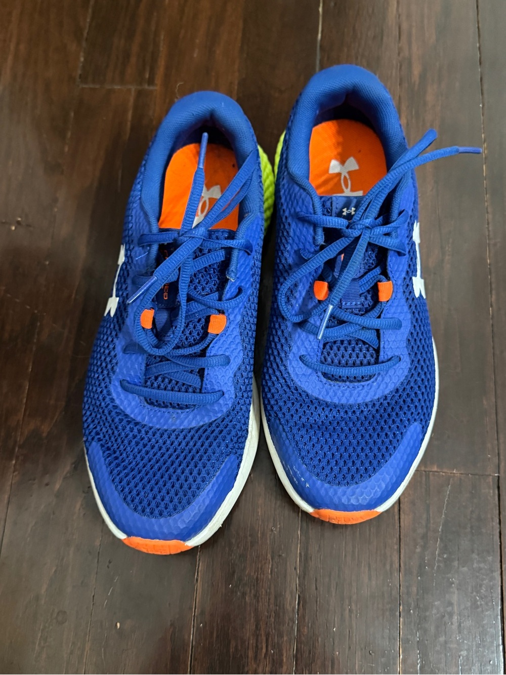 NWT Under Armour Kids Charged Rogue 3 Running Shoes Black Gray Youth 6Y